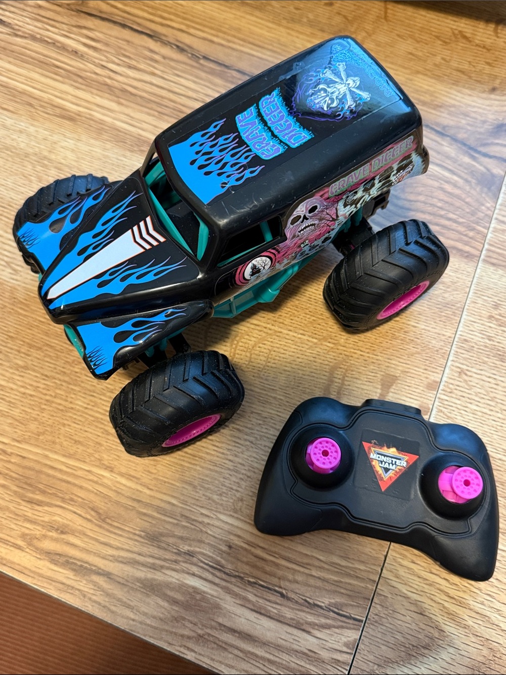 Grave Digger Style Remote Control Monster Truck - Black & Blue
